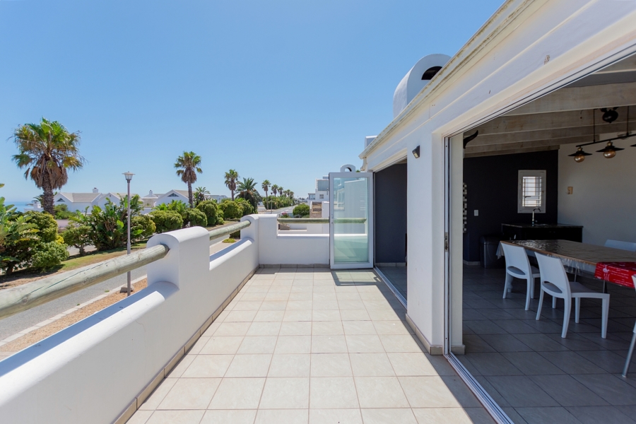 4 Bedroom Property for Sale in Golden Mile Western Cape